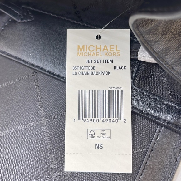 MICHAEL KORS
Jet Set Large Logo Backpack
COLOR BLACK
NWT - Picture 13 of 16